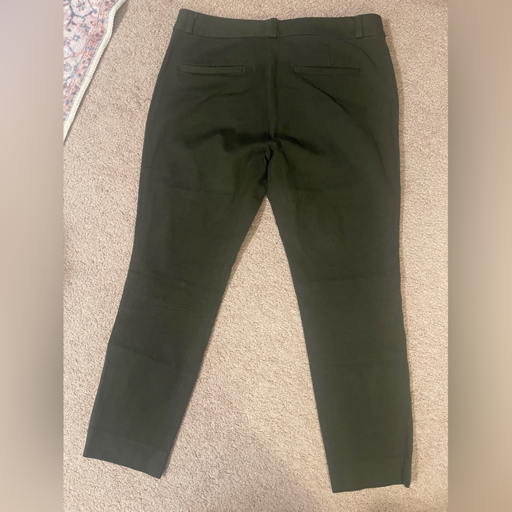 Banana Republic slim leg ankle length Sloan pants in dark green - size 8 - Picture 2 of 3